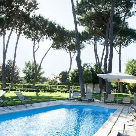 Villa Npp 23 Sleeps 12 Rome